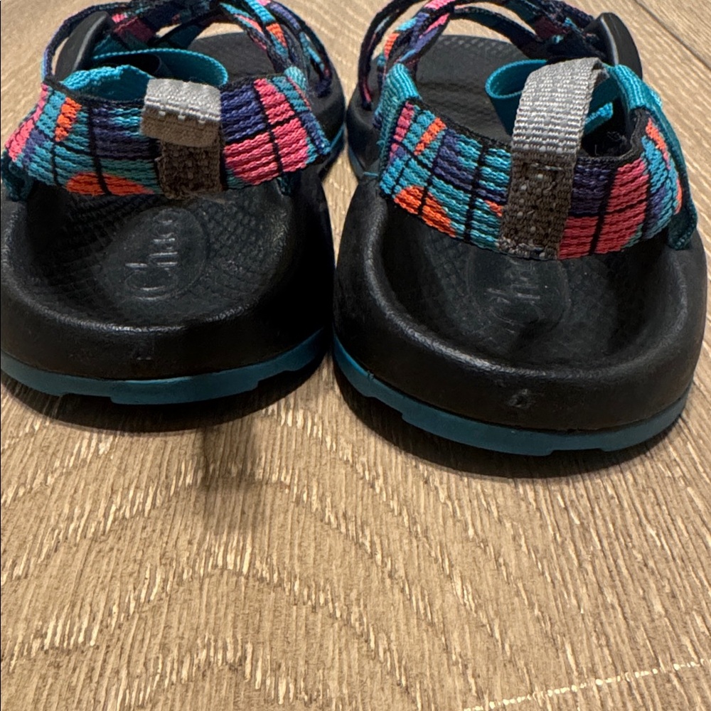 Chaco Sandals Youth 4 - Picture 4 of 7
